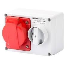 Prese interbl. 2p+t 32a 220v ip67