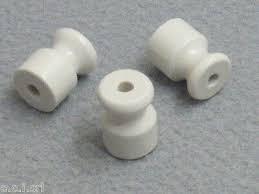 ISOLATORE IN PORCELLANA mm 16x22